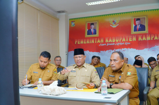 Rapat Koordinasi (Rakor) Pengendalian Inflasi Daerah Mendagri Ingatkan Agar Tidak Lengah Dalam Pengawasan Pengendalian Inflasi.