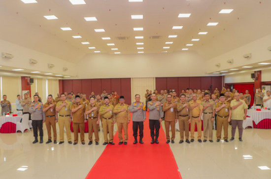 Plh Sekda Kampar Hadiri Sosialisasi PNBP Pelayanan Penyelenggaraan Assessment Center Polri di Polda Riau.