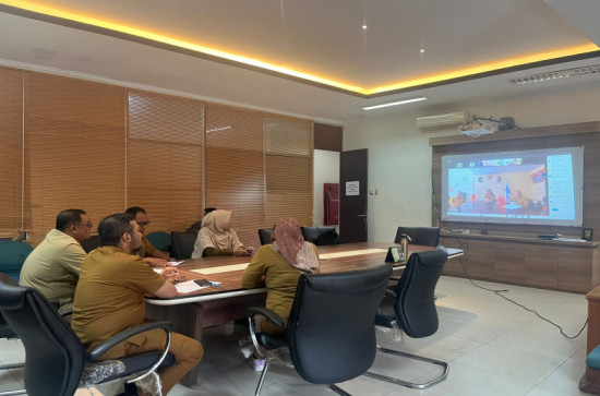 Pemkab Kampar Ikuti Rapat Sosialisasi Pedoman Umum LPPD Tahun 2024 secara Daring oleh Dirjen Otonomi Daerah Kementerian Dalam Negeri.