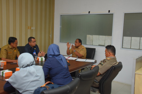 Pimpin Rapat Pembentukan Tim Koordinasi Pembinaan dan Pengawasan Obat dan Makanan, Asisten II Suhermi : Pemkab Kampar Komit dan Siap Bersinergi Dengan BPOM Provinsi Riau.