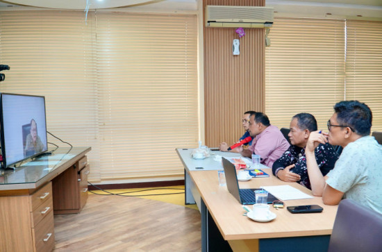 Pemkab Kampar Ikuti Zoom Meeting dengan Lembaga Administrasi Negara Terkait Pengembangan dan Kepemimpinan. 