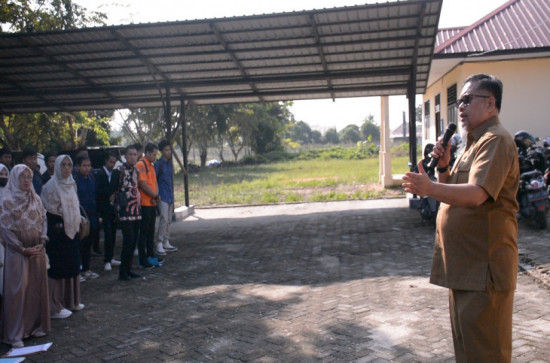 Plt. Kadis Perindutrian Dan Tenaga Kerja Kab. Kampar Buka Pelatihan Fan Vokasi Produktivitas Tenaga Kerja Di Kab. Kampar, Sasminedi : Guna Tingkatklan Keterampilan Dan Kompetensi Tenaga Kerja. 