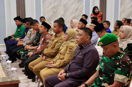Pemkab Kampar Ikuti Rapat Daring Arahan Presiden Dan Mendagri Terkait Perkembangan Situasi Nasional. 