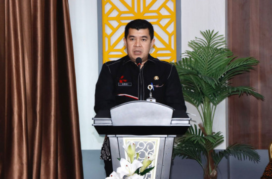 Ardi Mardiansyah Ditunjuk sebagai Plh. Sekda Kampar, Bupati Tekankan Integritas dan Kekompakan Kerja