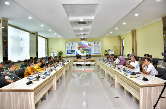 Danrem 031/WB Pimpin Rapat Persiapan Kolaborasi Antara Korem 031/WB Dengan Pemda Kampar. 