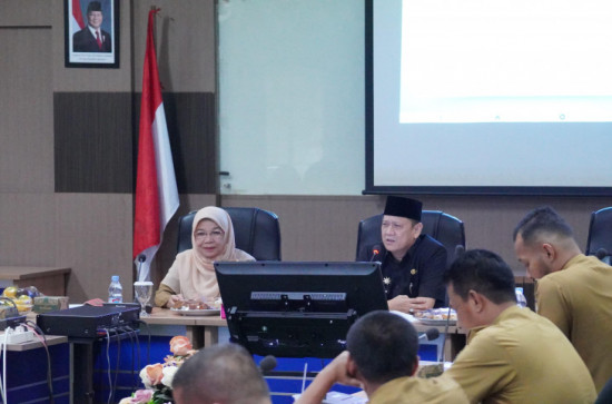 Sekda Kampar Pimpin Rakor Optimalisasi PAD Bersama Camat Se-Kabupaten Kampar. 