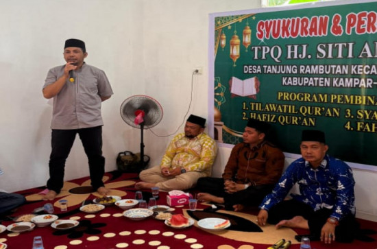 Ketua LPTQ Kabupaten Kampar Resmikan Pendidikan Taman Qur’an Hj. Siti Aminah di Desa Tanjung Rambutan. 