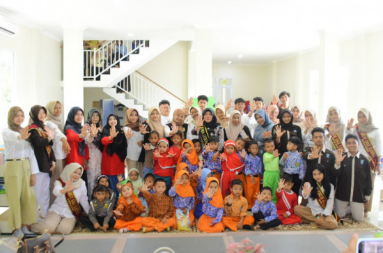 Buka Gebyar Literasi, Bunda Literasi T. Nurheryani : Literasi Memberikan Stimulasi Bagi Perkembangan Otak Anak Dalam Usia Emas