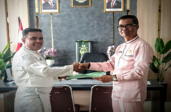 Lakukan Sertijab, Pj Bupati Kampar Tunjuk Salmi Hadi, S. Sos, M. Si Sebagai Plt. Kepala Dinas Kominfo dan Persandian Kabupaten Kampar.