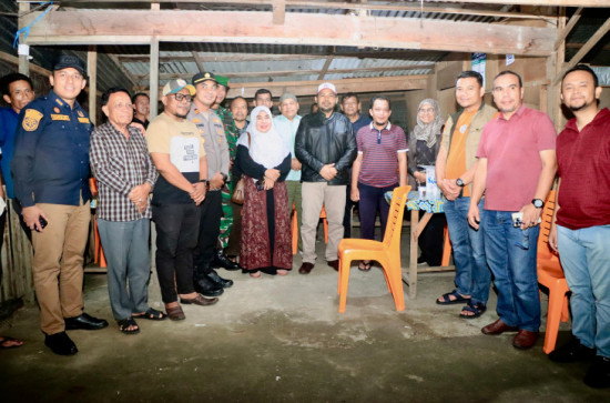 Plt. Kadis Kominfo Kampar Dampingi Peninjauan Poskamling di Bangkinang Kota