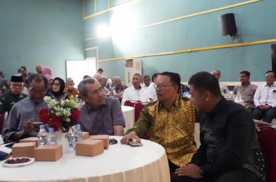 Pererat Silaturahmi, Bupati Kampar Ahmad Yuzar Hadiri Acara Ikatan Keluarga Alumni APDN Pekanbaru Purna Bakti.
