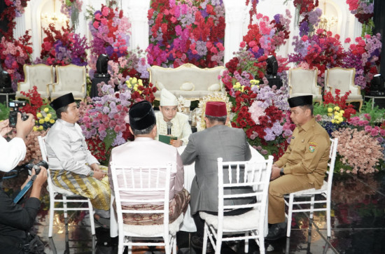 Jadi Saksi Nikah Alda Aprila dan Ihsan Rabbani,  Bupati Kampar Sampaikan Nasehat Pernikahan. 