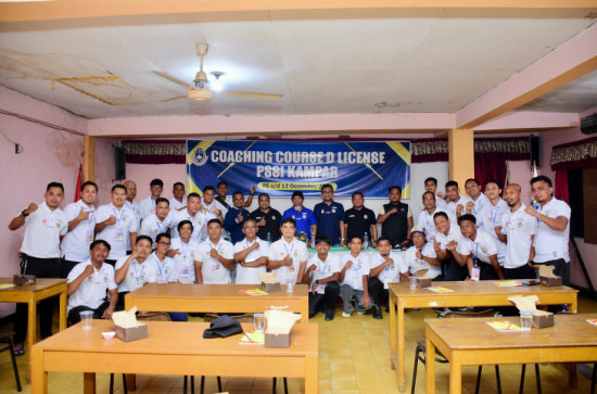 Resmi di Buka Coaching Course Lisensi D PSSI, Koni Kampar Berharap Mampu Menjadi Titik Awal Perubahan Dalam Peningkatan Mutu Pembinaan di Kampar.