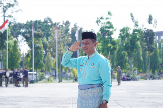Ditunjuk Gubernur Riau, Bupati Kampar H. Ahmad Yuzar Siap Memberikan Yang Terbaik Menjadi Komandan Upacara Pada HUT Provinsi Riau Ke-68.