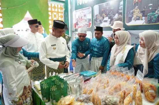 Kunjungi Stand Bazar MTQ ke-54 Kabupaten Kampar Bersama Wakil Bupati Dan Forkopimda, Bupati Kampar : Ajang Promosi, Kembangkan UMKM dan Kuliner 