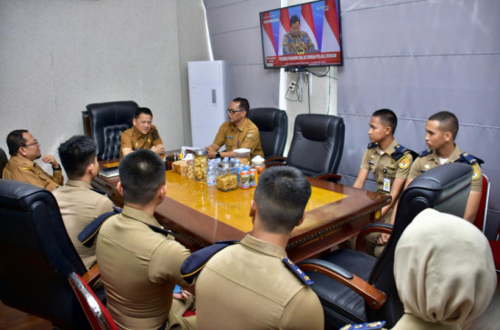 Terima Audiensi Para Praja IPDN Tingkat I, II dan III, Sekda Kampar Berpesan Jadilah Praja IPDN yang Berprestasi dan Jaga Nama Baik Kabupaten Kampar.