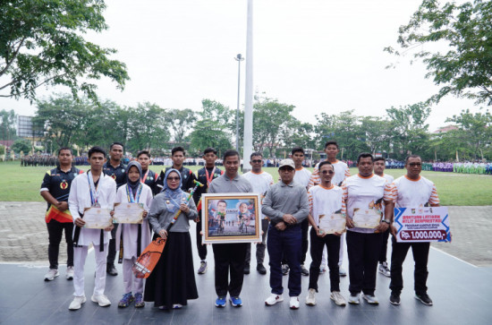 Gelar Upacara HAORNAS Ke 42 Tahun 2025, Pemda Kampar Ingatkan Masyarakat Tentang Pentingnya Olahraga