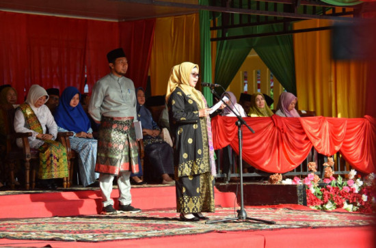 Jadi Pembina Upacara Hari Jadi Prov. Riau Ke-68, Wakil Bupati Kampar Ajak Masyararakat Memperkokoh Tekad Membangun Riau