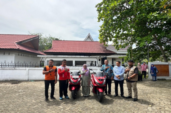 Maksimalkan Pelayanan Kepada Masyarakat, Bupati Kampar Serahkan Kenderaan Operasional Ke Beberapa OPD