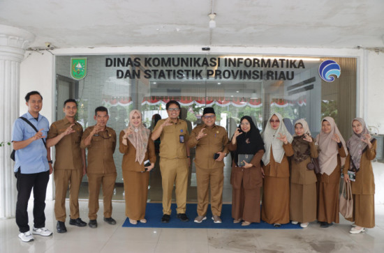 Jawab Tantangan dan Dinamika Kemajuan Teknologi Informasi, Kadiskominfo Kampar Lakukan Silaturrahmi ke Diskominfotik Riau. 