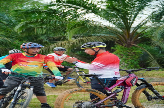 Menjelang Hari H Gowes Fun and Adventure 2025, Bupati Kampar Sisir Langsung Rute yang Akan Dilalui Peserta