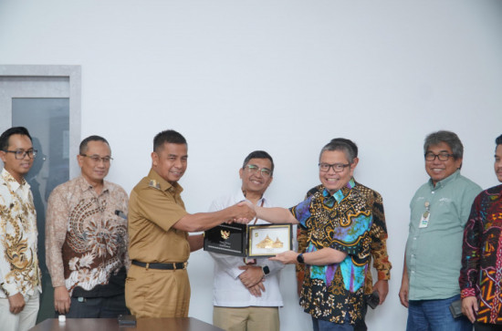 Bupati Kampar Terima Silaturahmi dari Pertamina Hulu Rokan di Ruang Rapat Lantai II Kantor Bupati