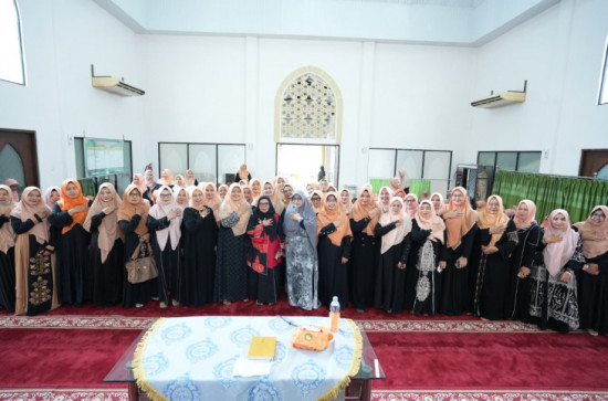 Wakil Bupati Apresiasi DWP Kampar,  Momentum Maulid Nabi Muhammad SAW untuk  mempererat Silaturrahmi dan Perbanyak Ibadah 