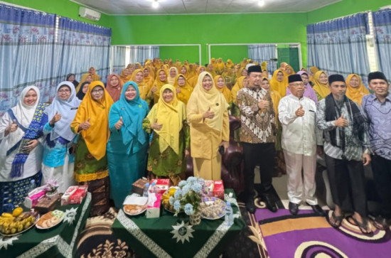 Hadiri Milad 'Aisyiyah Ke-108 Tingkat Kab. Kampar, Ketua GOW Kab. Kampar Ajak Untuk Ikut Membangun Perempuan Menjadi Luar Biasa