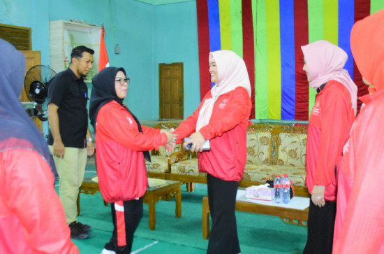 Wakil Bupati Kampar Misharti Lepas Delegasi SOlna Kampar Ke Ajang Internasional SOAP 2025