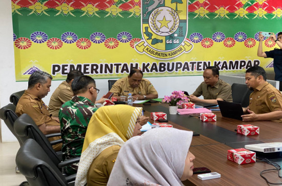 Wakili Bupati Kampar, Asisten II Setda Kampar Suhermi Ikuti Rakor Pengendalian Inflasi Bersama Mendagri Melalui Zoom Meeting