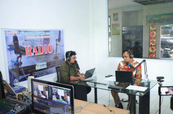 Podcast KAMPAR HEBAT Bersama LPPL Radio Swara Kampar,  Kadis Pariwisata Kampar Zamhur Sampaikan Inspirasi, Inovasi Pariwisata dan Budaya di Kabupaten Kampar.