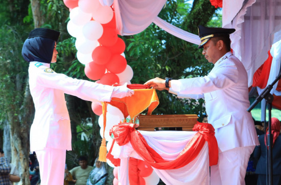 Pelaksanaan Detik-Detik Proklamasi Dan Pengibaran Sang Merah Putih Di Kabupaten Kampar Berjalan Lancar Dan Khidmat. 