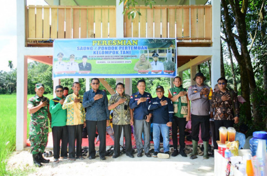 Pemkab Kampar Dirikan Saung Kelompok Tani Muara Uwai Kecamatan Bangkinang 