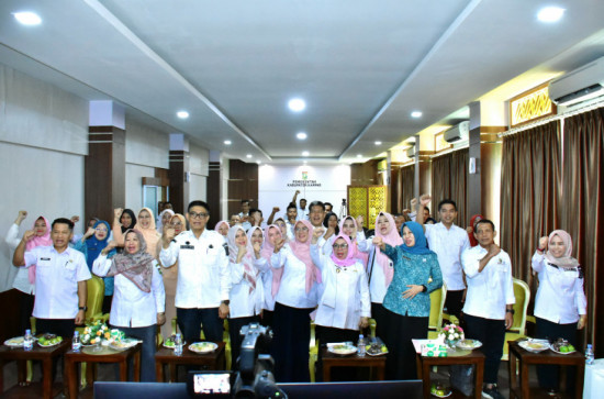 Penilaian Kinerja TPPS Tahun 2024, Wakil Bupati Kampar Paparkan Upaya Dan Inovasi Dalam Keberhasilan Penurunan Stunting Di Kab. Kampar. 