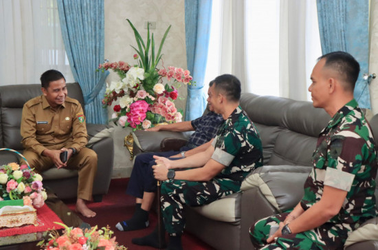 Perkuat Ketahanan Pangan, Bupati Kampar Terima Kunjungan Danyon Teritorial Pembangunan 898/Pancalang Cakti. 