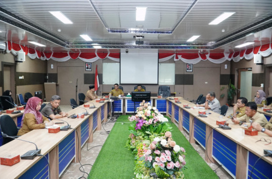 Plt. Asisten I Tengku  Said Hidayat Pimpin Rapat Evaluasi Penyediaan Hewan Qurban pada pelaksanaan Hari Raya Idul Adha 1446H