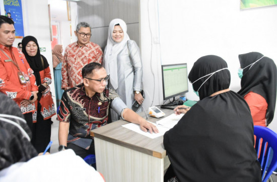 Asisten III Setda Kampar Buka Simulasi Pemeriksaan Kesehatan Gratis (PKG) di UPT Puskesmas Bangkinang Kota