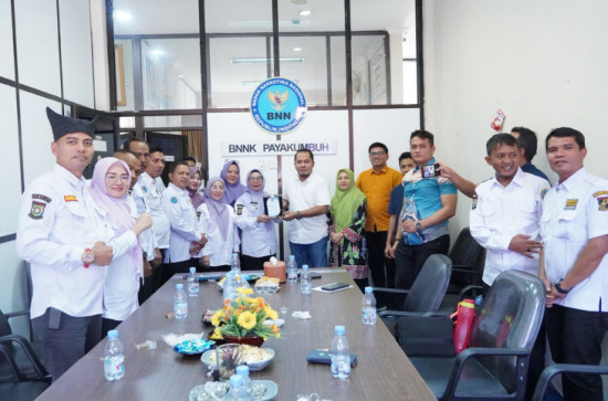 Kuatkan Kemitraan untuk Berantas dan Pencegahan Peredaran Narkoba, BNK Kampar Silaturrahmi dengan BNK Payakumbuh. 