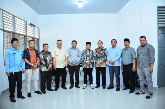 Sambut Kunker Anggota DPRD Kabupaten Agam Sumbar, Sekretaris Diskominfo dan Persandian Kampar Irwan AR Sampaikan Program Prioritas Bupati Kampar.