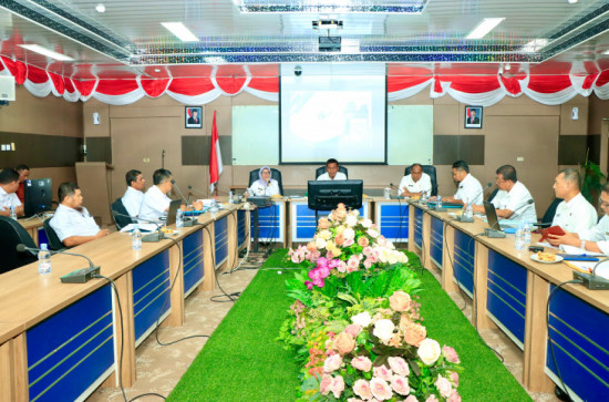 Bupati Kampar Ahmad Yuzar Pimpin Rapat Bersama PDAM Tirta Kampar