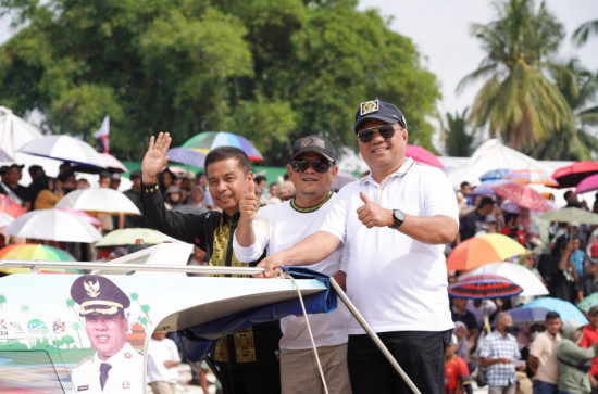 Bupati Kampar Hadiri Pacu Jalur 2025 di Kuantan Singingi: Warisan Budaya dari Sungai Kuantan untuk Dunia. 