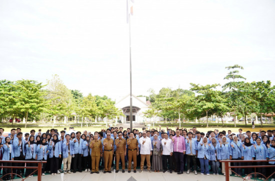 Terima dan Lepas Mahasiswa UNRI Kukerta Di Kabupaten Kampar, Sekda Kampar  ; Berikan Pengabdian, Aplikasikan Teori Akademis untuk Kemajuan Desa. 