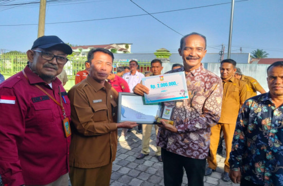 Pemkab Kampar Serahkan Penghargaan Juara Lomba Sertifikasi CPIB 2025