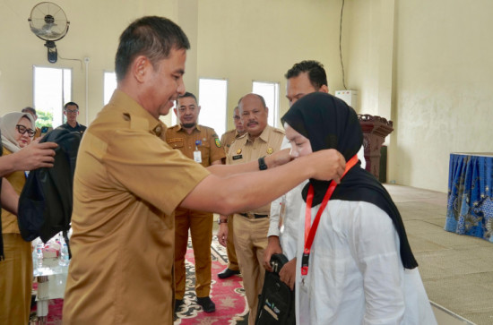 Diikuti 120 Pengurus, Bupati Kampar Ahmad Yuzar ; Tingkatkan SDM, Kelola Koperasi Merah Putih Secara Profesional. 