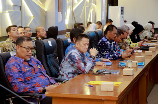 Sekda Kampar Hadiri Rakor Asistensi Tindak Lanjut Penyesuaian Pendapatan Dan Efisiensi Belanja Daerah. 