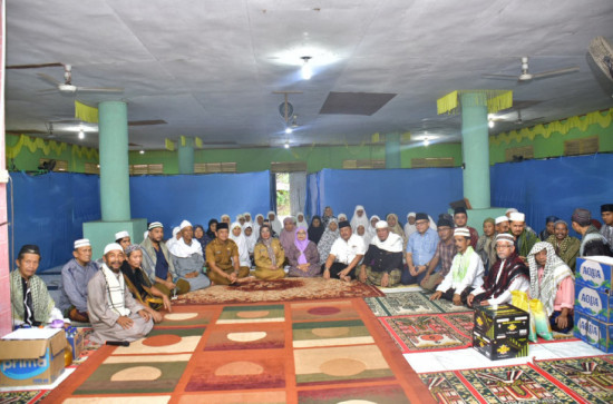 Disela - sela Safari Ramadhan Wakil Bupati Kampar Sempatkan Silaturrahmi Dengan Jamaah Suluk dan Tinjau Jembatan.