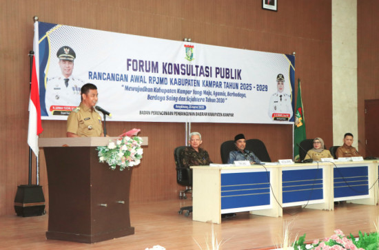 Bupati Kampar Ahmad Yuzar Buka Forum Konsultasi Publik Rancangan Awal RPJMD Kabupaten Kampar 2025-2029.