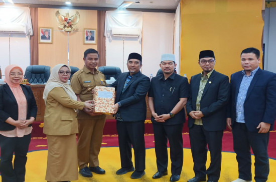 Didampingi Wakil Bupati Kampar, Bupati Kampar Ahmad Yuzar Sampaikan Nota Keuangan RAPBD tahun Anggaran 2026.