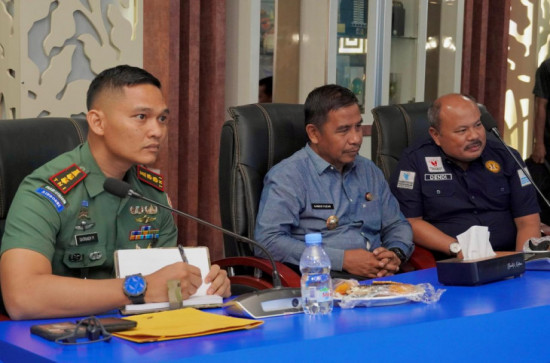 Bupati Kampar Ikuti Zoom Meeting Rapat Lanjutan Evaluasi Percepatan Pembangunan KDKMP