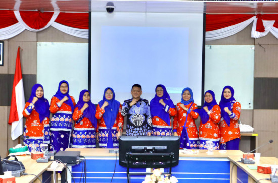 Bersama Sekda Kampar, DWP Kampar adakan Rapat Terkait dengan Panti Asuhan Kasih Ibu Bangkinang